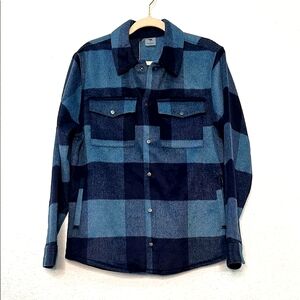 Men’s Small VRST Blue Plaid Flannel fleece l NWT